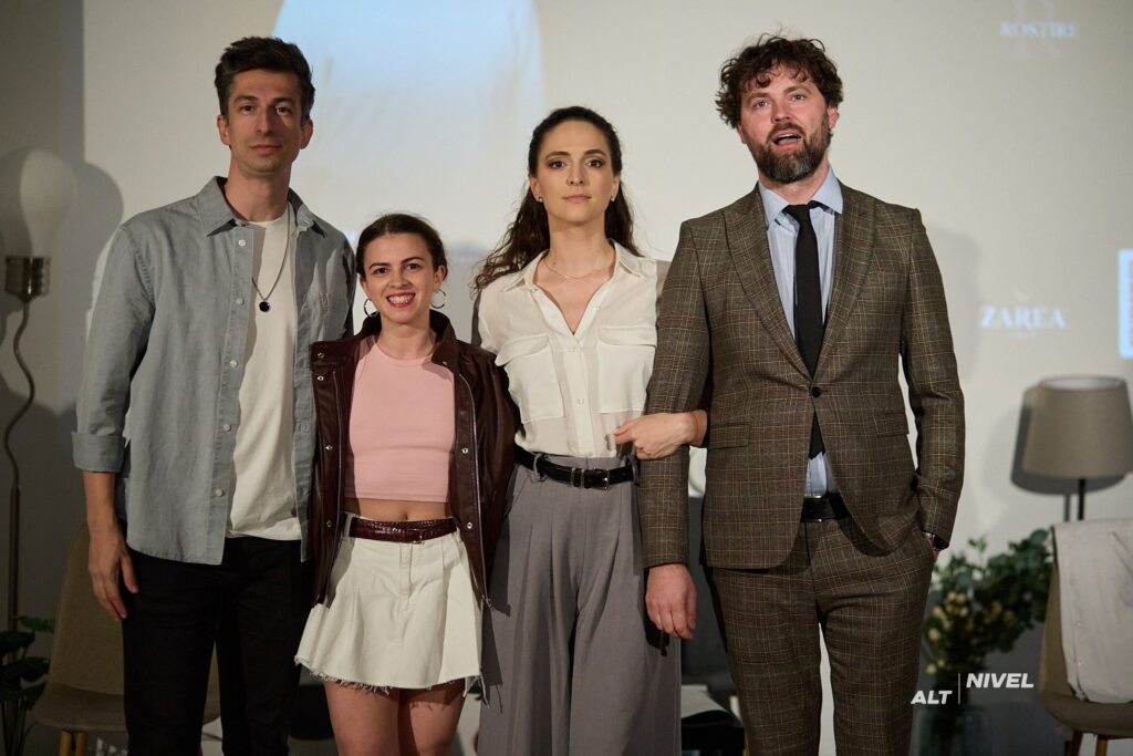 Cei patru actori din Closer: Alex Ștefănescu, Claudia Moroșanu, Teodora Daiana Păcurar și Vlad Gălățianu