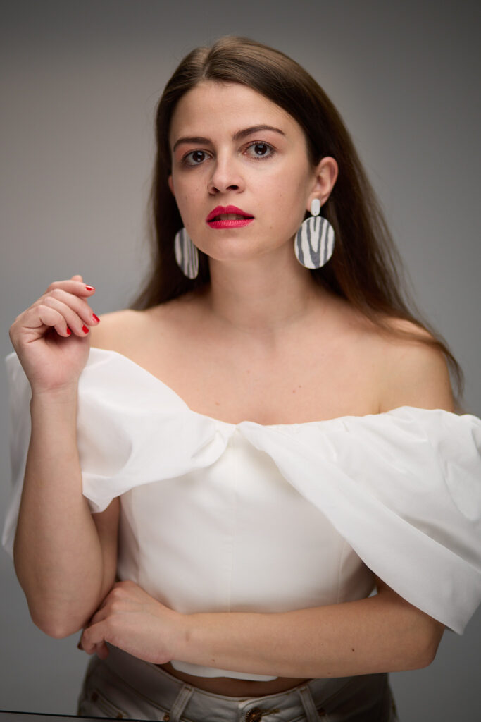 Claudia Moroșanu, actriță și producătoare de teatru independent